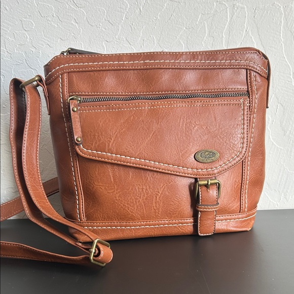 b.o.c. Handbags - Børn Brown Adjustable Crossbody Bag with Front Pocket